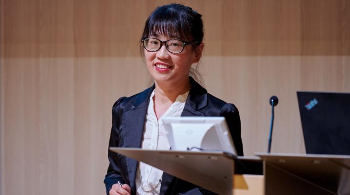 Photo of Dr Tian Hui presenting