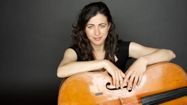 Image of Photo of Natalie Clein with her cello