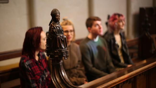 Image of Students in Chapel pew
