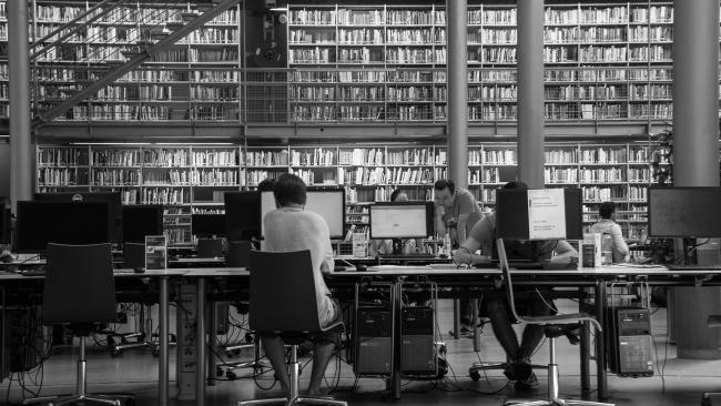 Image of library computers